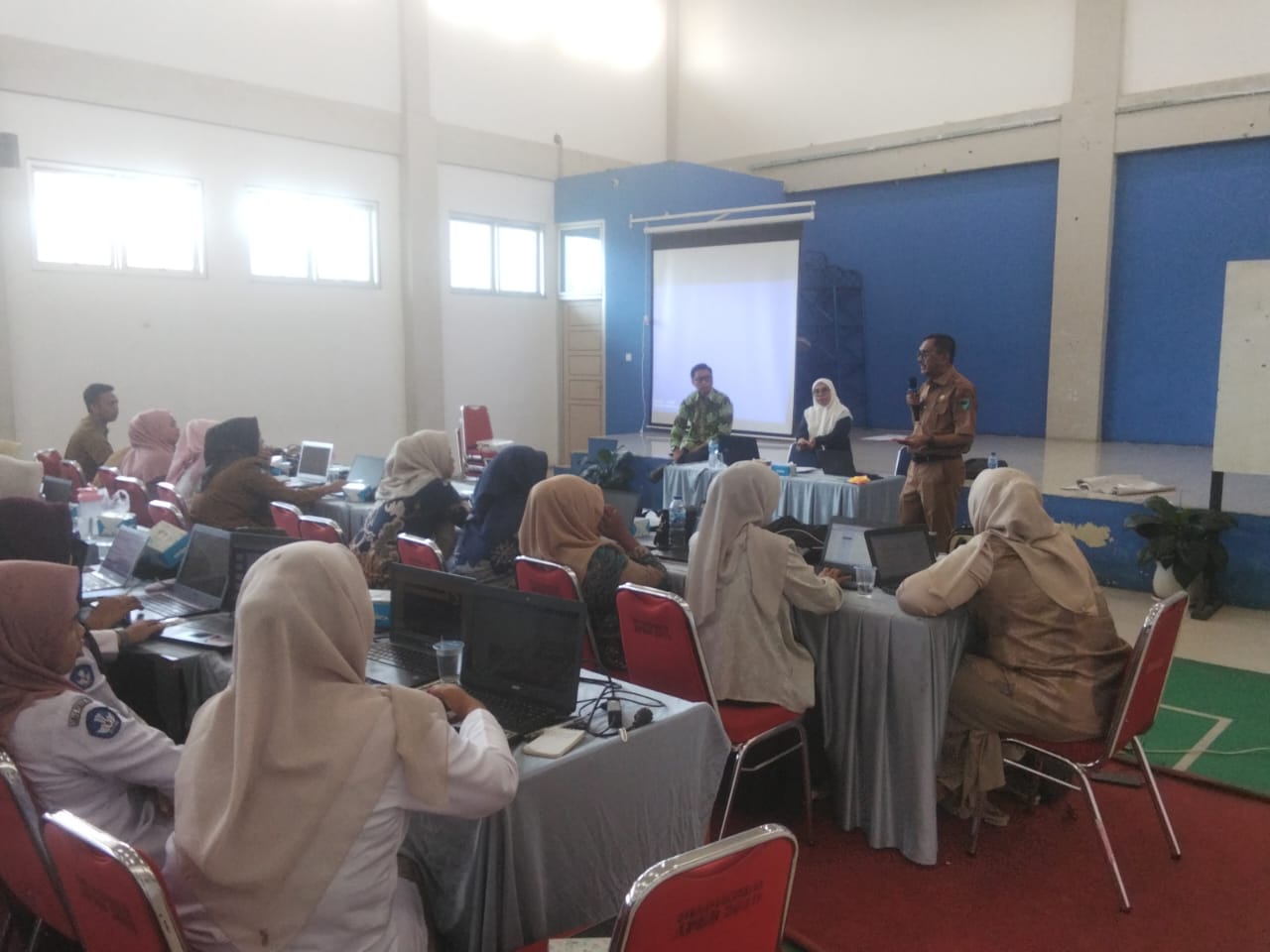 Pelatihan Pembelajaran Mendalam Tingkatkan Kualitas Guru dan Kepala Sekolah di Pesisir Selatan