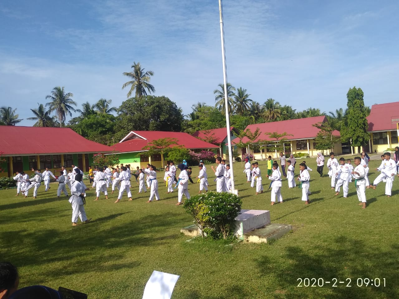 Ratusan Karateka Lemkari se Pesisir Selatan ikuti Ujian Kyu di SMP 3 Batang Kapas